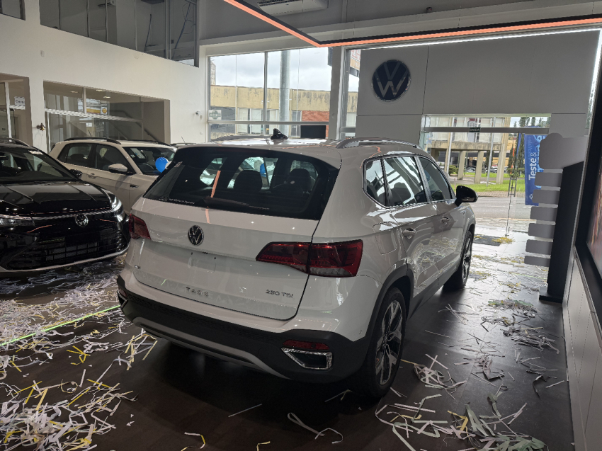 volkswagen taos 1.4 250 tsi total flex highline automatico 4p 20255