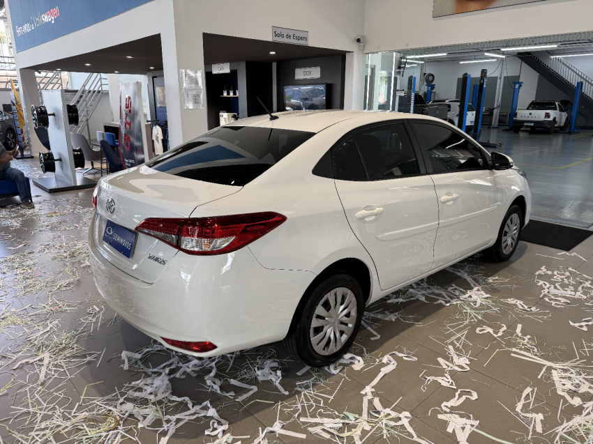 toyota yaris 1.5 16v flex sedan xl multidrive 4p automatico 20246