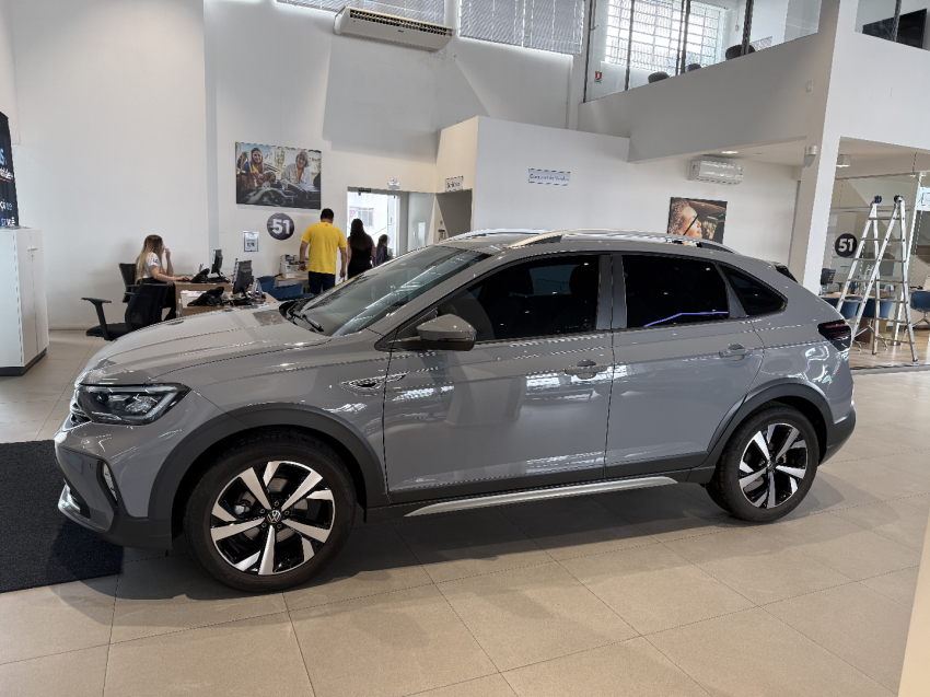 volkswagen nivus 1.0 200 tsi total flex highline automatico 4p 20223