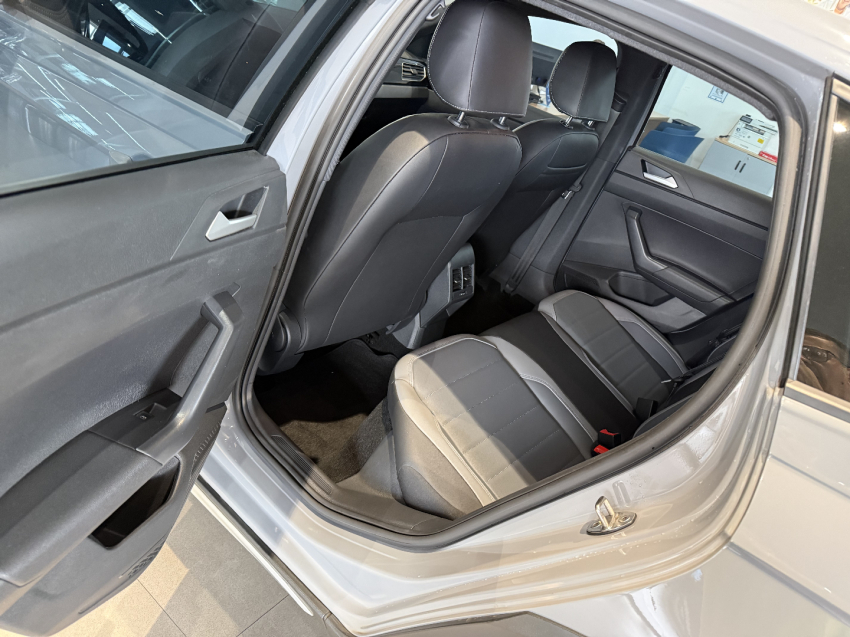 volkswagen nivus 1.0 200 tsi total flex highline automatico 4p 202211