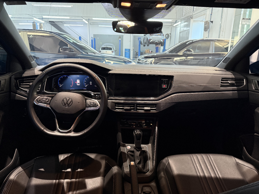 volkswagen nivus 1.0 200 tsi total flex highline automatico 4p 202512