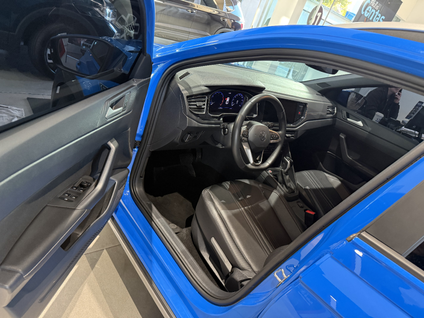 volkswagen nivus 1.0 200 tsi total flex highline automatico 4p 202510