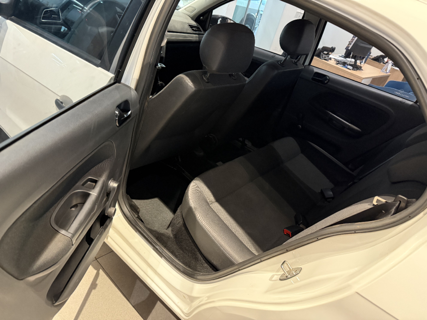 volkswagen gol 1.6 msi totalflex 4p manual flex 202110
