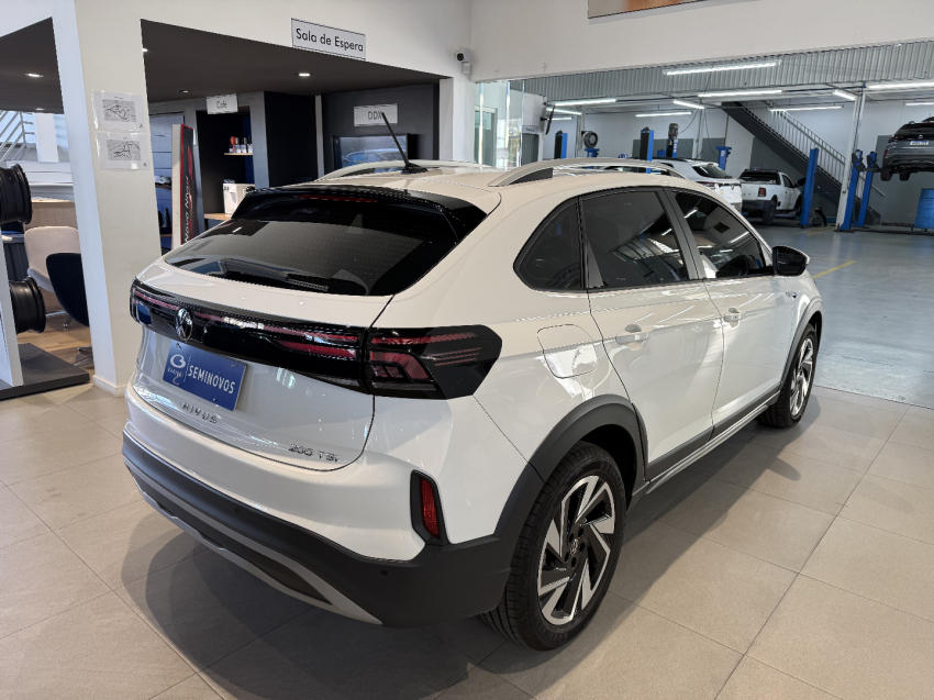 volkswagen nivus 1.0 200 tsi total flex highline automatico 4p 202622