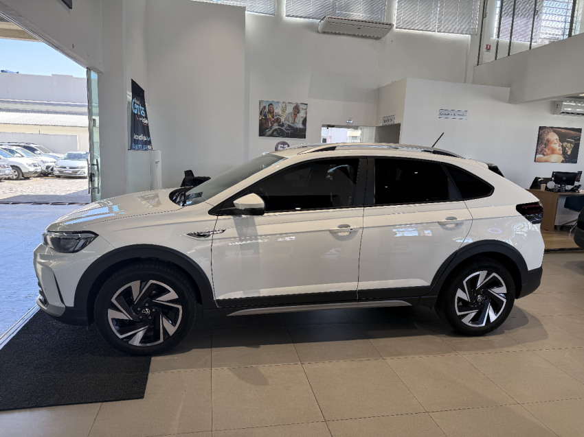volkswagen nivus 1.0 200 tsi total flex highline automatico 4p 202619