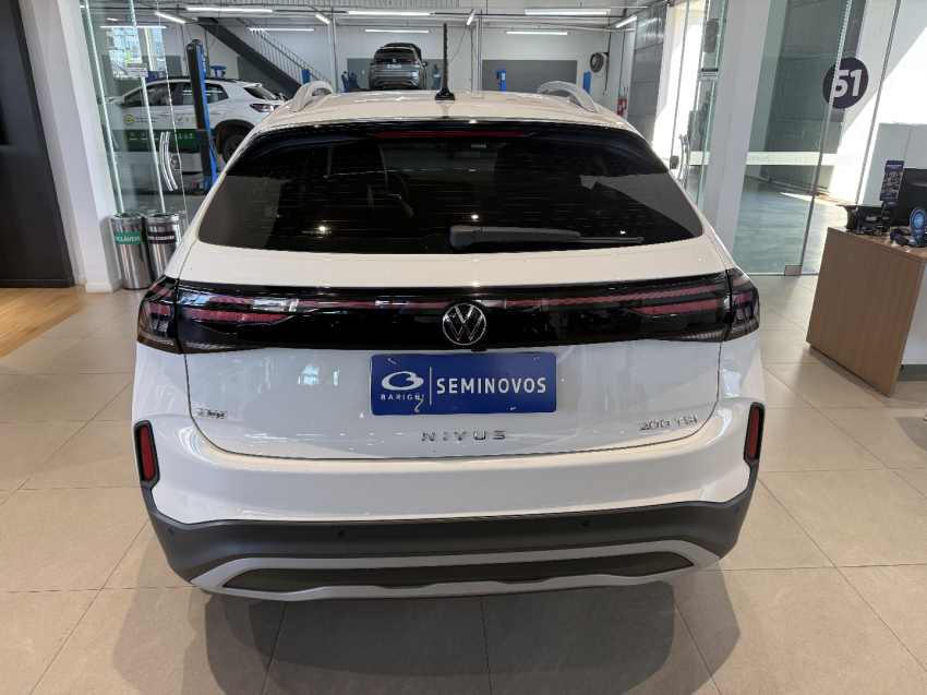 volkswagen nivus 1.0 200 tsi total flex highline automatico 4p 202621