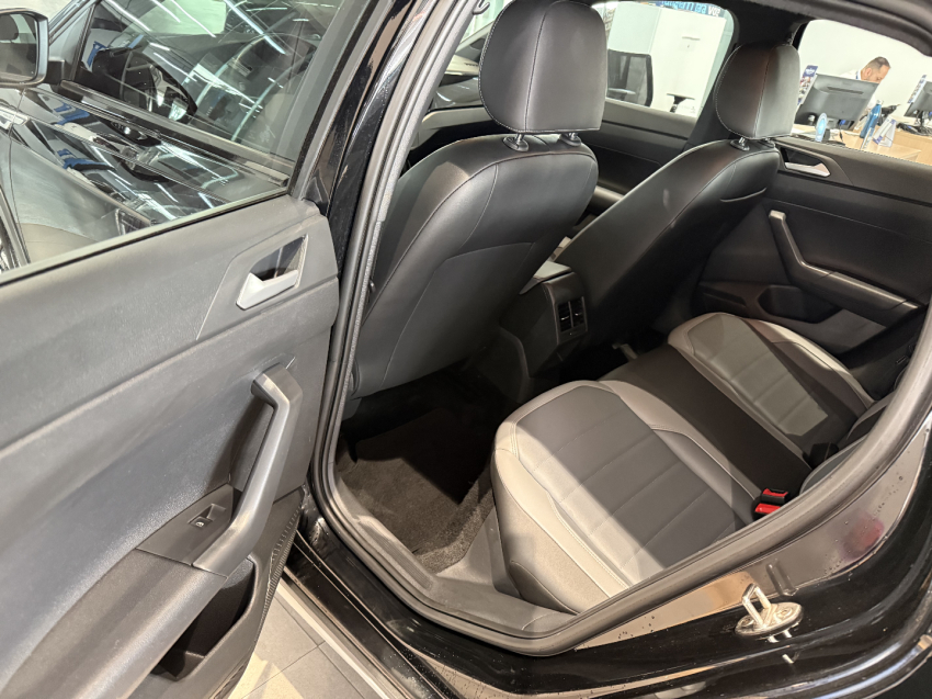volkswagen nivus 1.0 200 tsi total flex highline automatico 4p 202211