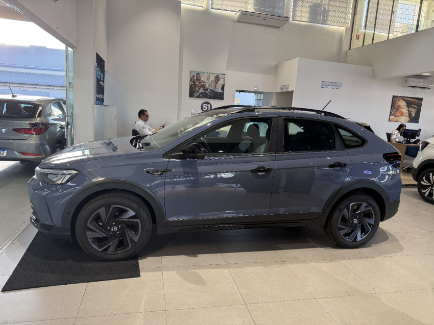 volkswagen nivus 1.0 200 tsi total flex highline automatico 4p 20253