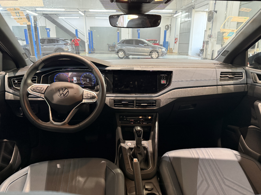 volkswagen nivus 1.0 200 tsi total flex highline automatico 4p 202512