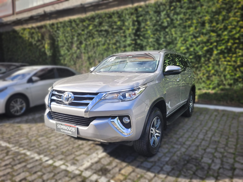 baixa km! - toyota hilux sw4 srv 4x2 2.7 flex  automatico3
