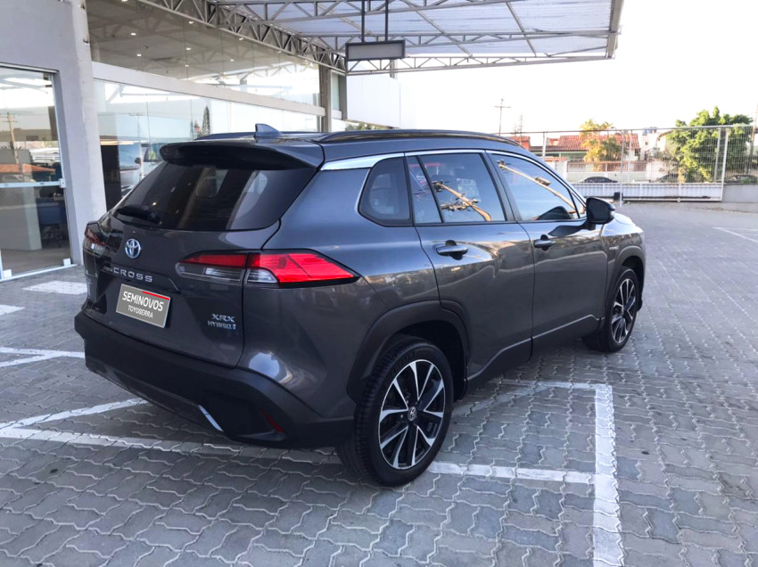 toyota corolla cross xrx 1.8  automatico (hibrido)