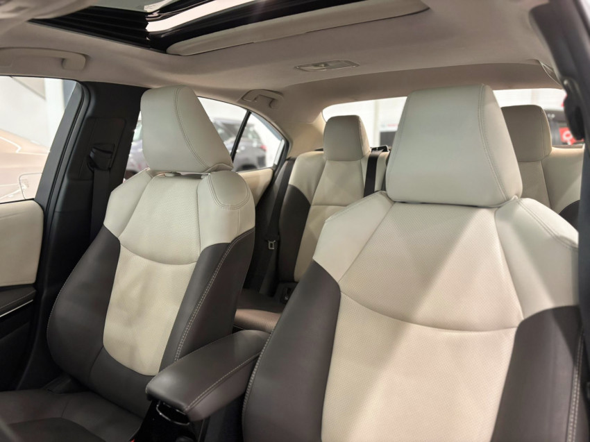 baixa km! - toyota corolla altis prem. 1.8 automatico (hibrido)16