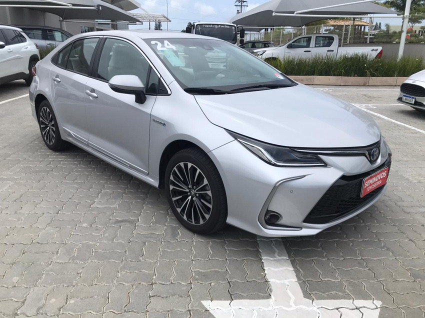 baixa km! - toyota corolla altis prem. 1.8 automatico (hibrido)2