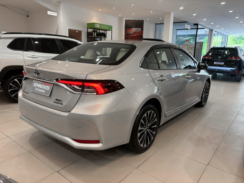 baixa km! - toyota corolla altis prem. 1.8 automatico (hibrido)5