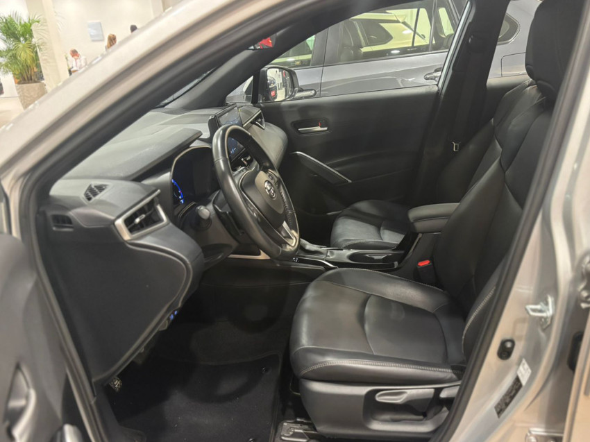 toyota corolla cross xre 2.0  flex automatico6