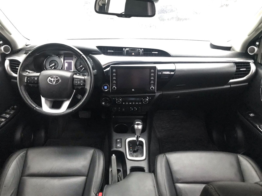 toyota hilux cd srx 4x4 2.8  diesel automatico.