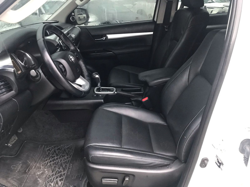 toyota hilux cd srx 4x4 2.8  diesel automatico.
