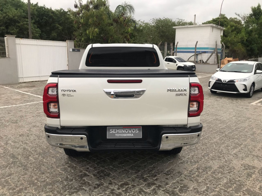 toyota hilux cd srx 4x4 2.8  diesel automatico.