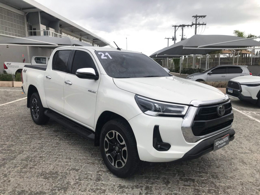 toyota hilux cd srx 4x4 2.8  diesel automatico.