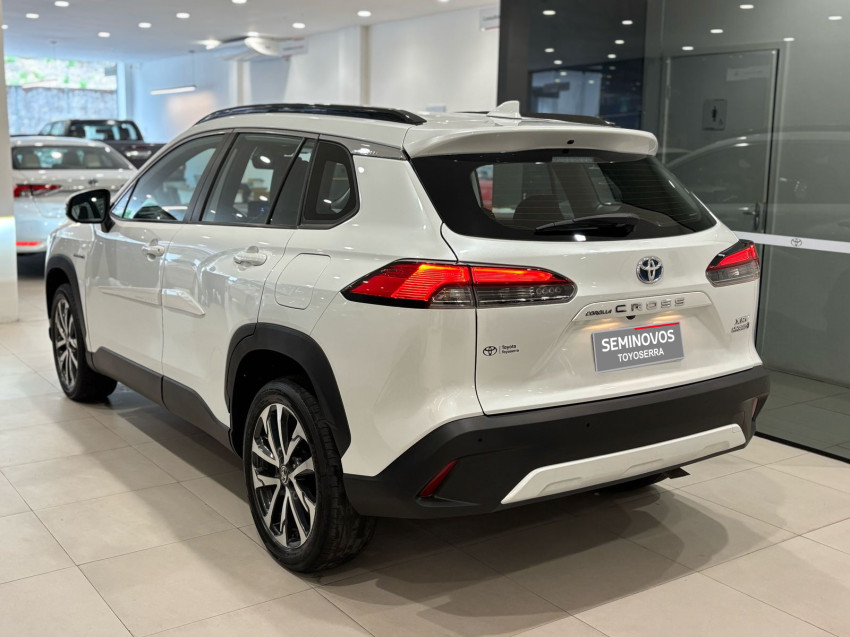 toyota corolla cross xrv 1.8  automatico (hibrido)