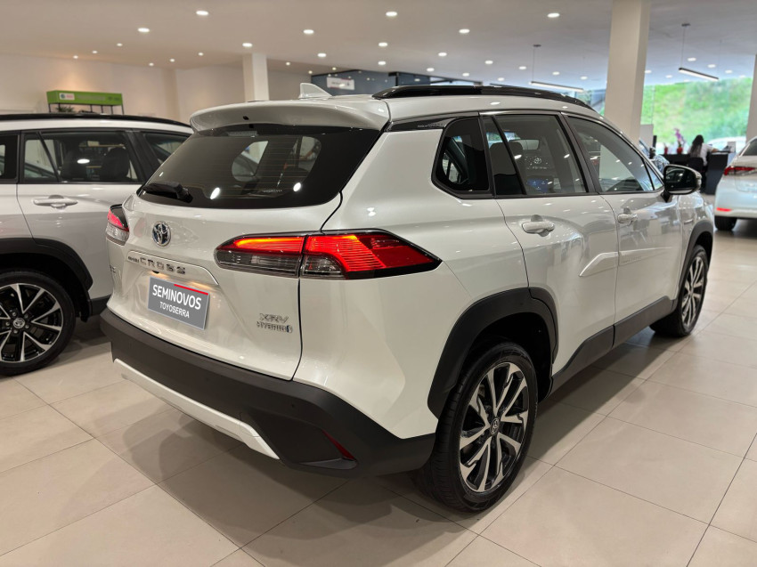 toyota corolla cross xrv 1.8  automatico (hibrido)