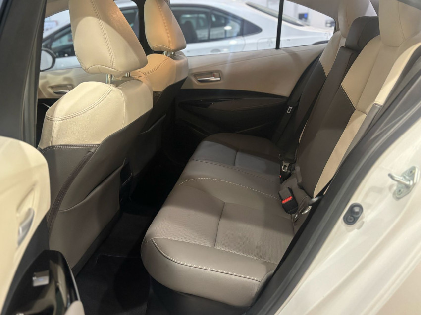 baixa km! - toyota corolla altis prem. 1.8 automatico (hibrido)