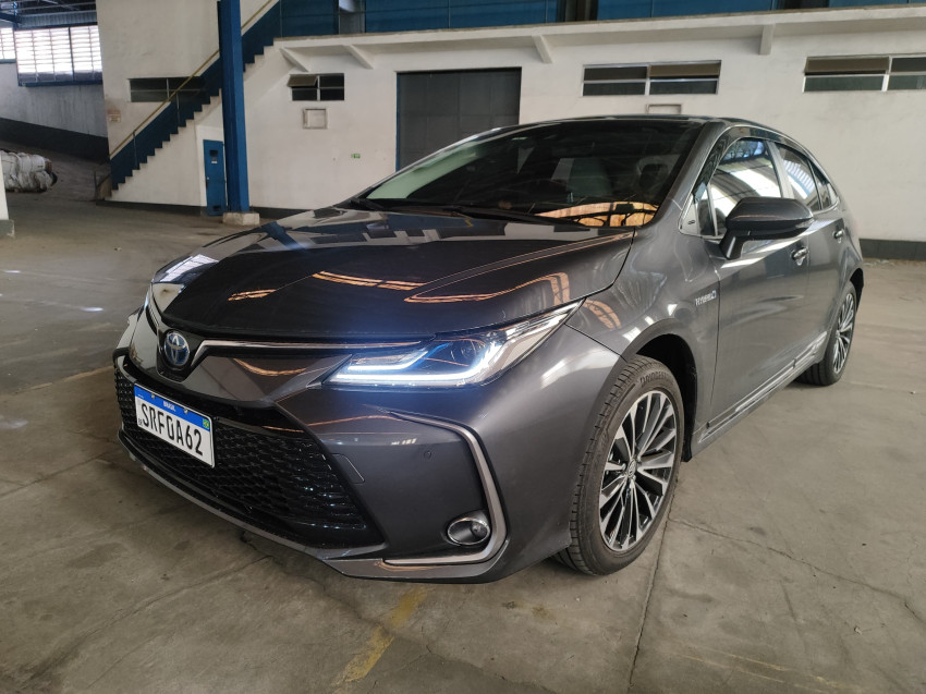 baixa km! - toyota corolla altis prem. 1.8 automatico (hibrido)