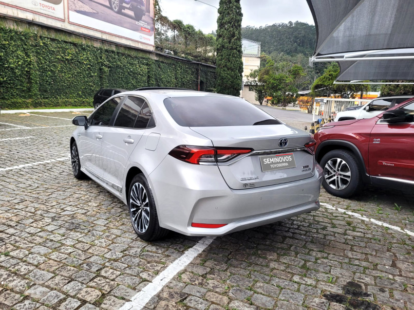 baixa km! - toyota corolla altis prem. 1.8 automatico (hibrido)