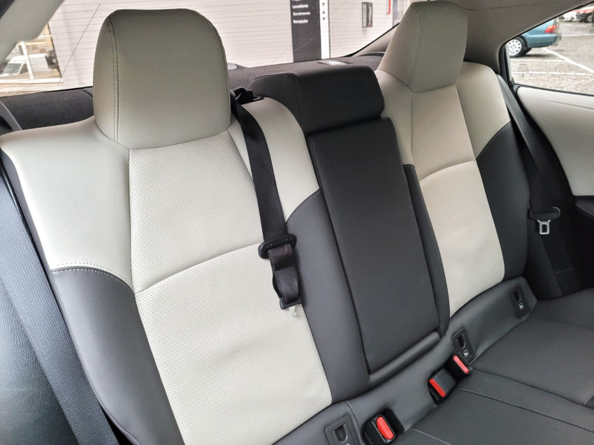 baixa km! - toyota corolla altis prem. 1.8 automatico (hibrido)