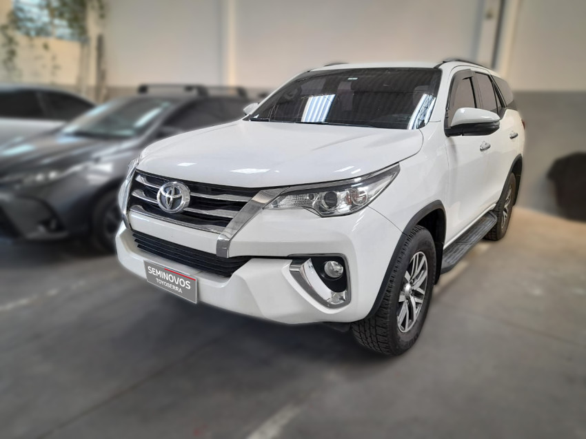 baixa km! - toyota hilux sw4 srv 4x2 2.7 flex  automatico