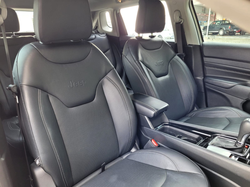 baixa km! - jeep compass long. t270 1.3 tb 4x2 flex automatico