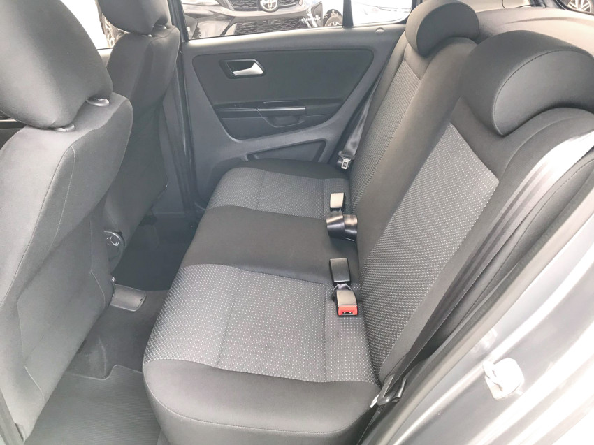 baixa km! - volkswagen fox connect 1.6 flex