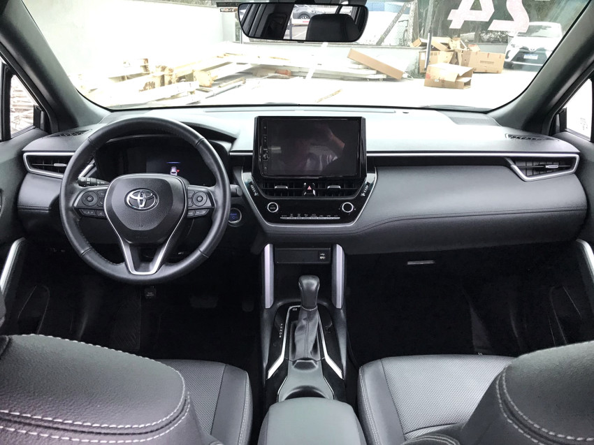 toyota corolla cross xrv 1.8  automatico (hibrido)