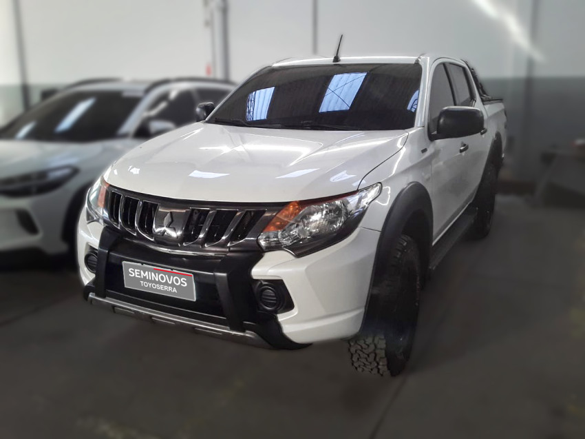 mitsubishi l200 tri. outdo. gls 2.4 cd 4x4 die. automatico