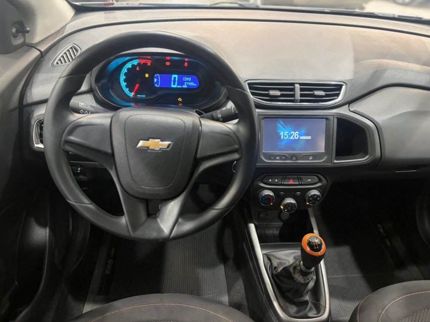 chevrolet onix hatch lt 1.4  flexpower manual