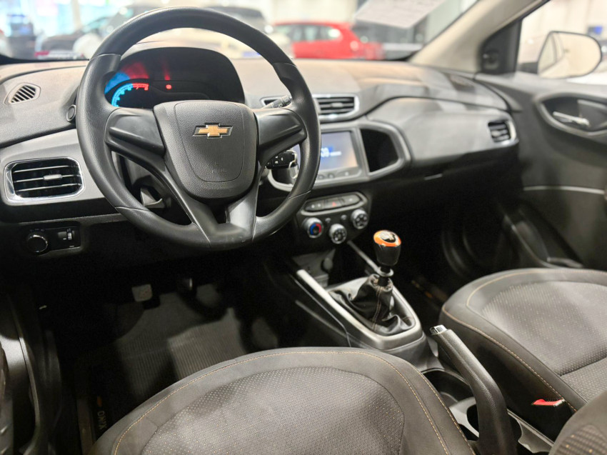 chevrolet onix hatch lt 1.4  flexpower manual