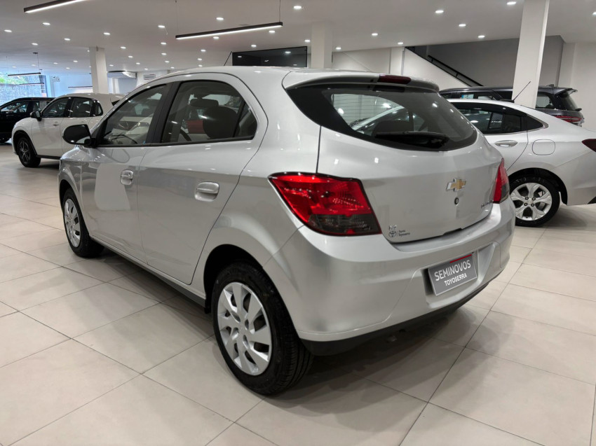 chevrolet onix hatch lt 1.4  flexpower manual