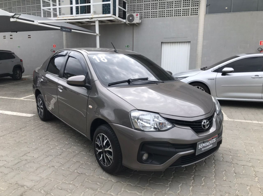 toyota etios xs sedan 1.5 flex  manual