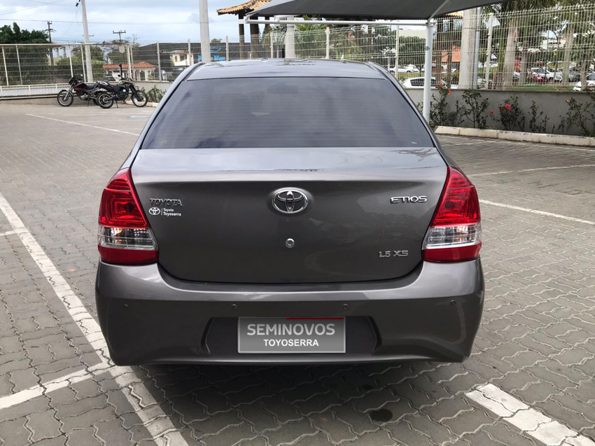 toyota etios xs sedan 1.5 flex  manual