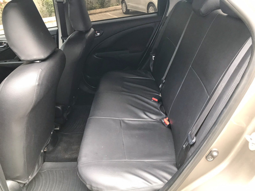 toyota etios xs sedan 1.5 flex  manual