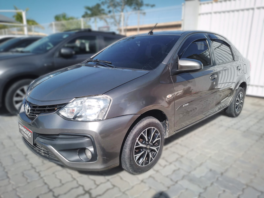 toyota etios xs sedan1.5 flex  manual