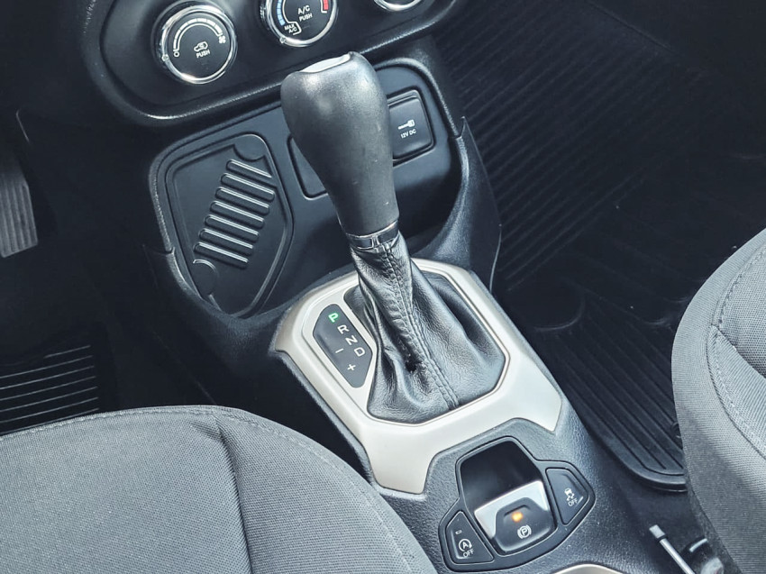 baixa km! - jeep renegade1.8 4x2 flex  automatico