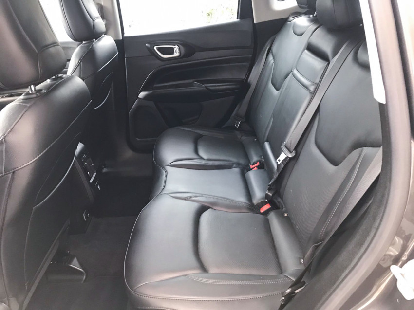 baixa km! - jeep compass long. t270 1.3 tb 4x2 flex automatico