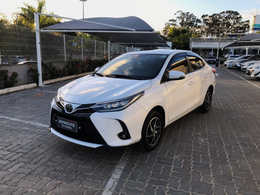 toyota yaris xls sedan 1.5 flex  automatico1 toyota yaris xls sedan 1.5 flex  automatico1