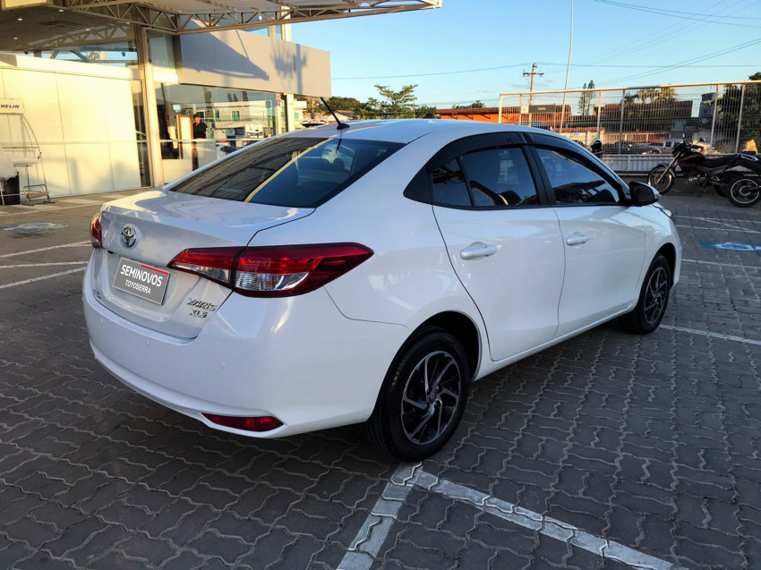 toyota yaris xls sedan 1.5 flex  automatico4 toyota yaris xls sedan 1.5 flex  automatico4