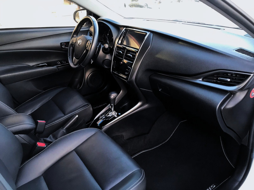 toyota yaris xls sedan 1.5 flex  automatico9 toyota yaris xls sedan 1.5 flex  automatico9