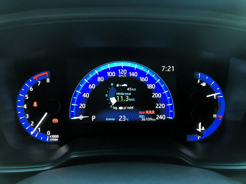 toyota corolla cross xre 2.0  flex automatico9