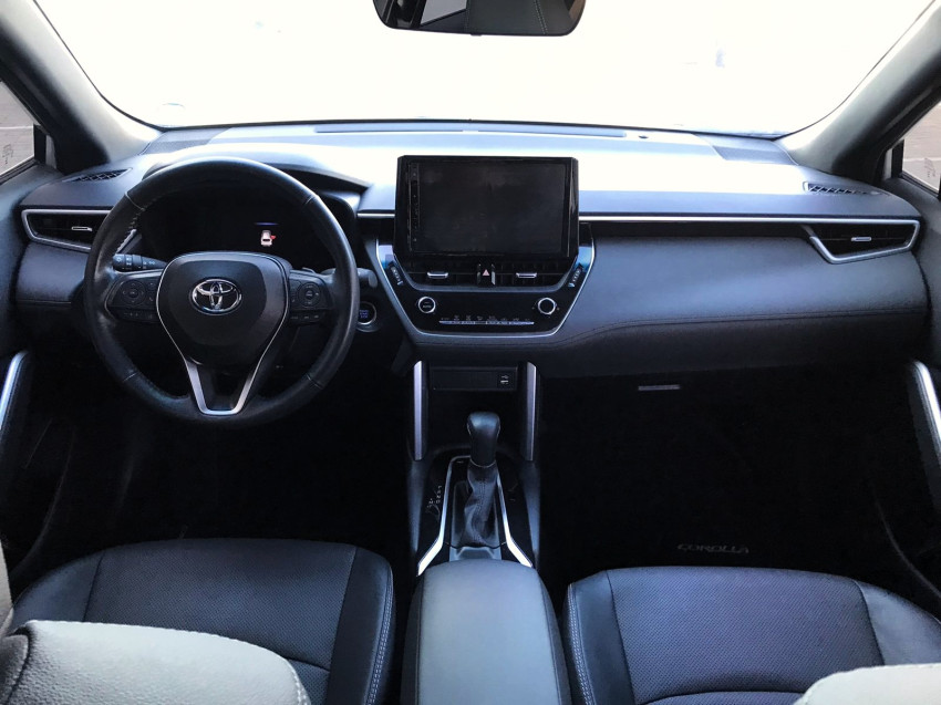 toyota corolla cross xre 2.0  flex automatico5