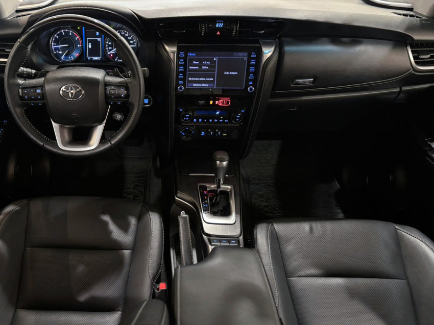 baixa km! - toyota hilux sw4 srx 4x4 2.8  dies. automatico6 baixa km! - toyota hilux sw4 srx 4x4 2.8  dies. automatico6