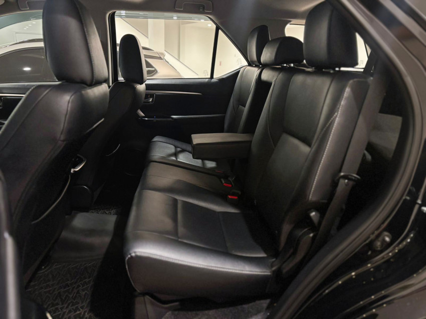 baixa km! - toyota hilux sw4 srx 4x4 2.8  dies. automatico8 baixa km! - toyota hilux sw4 srx 4x4 2.8  dies. automatico8